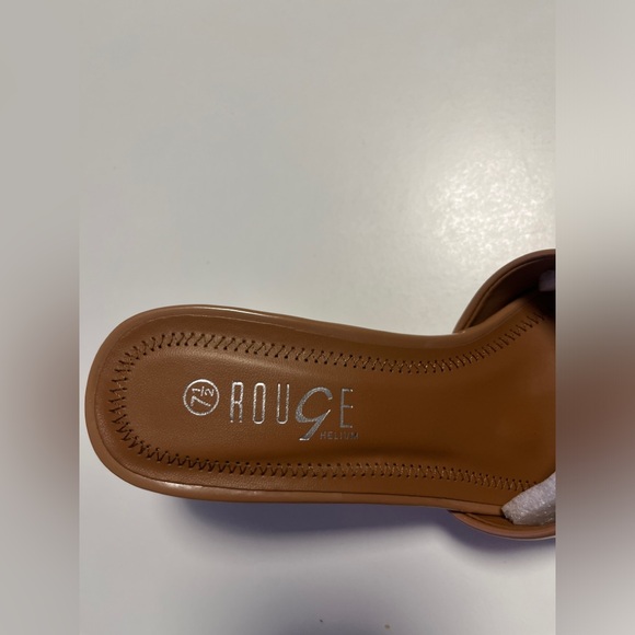 Rouge! Women’s Tan Bloqued heels, size 7.5 - Picture 5 of 9